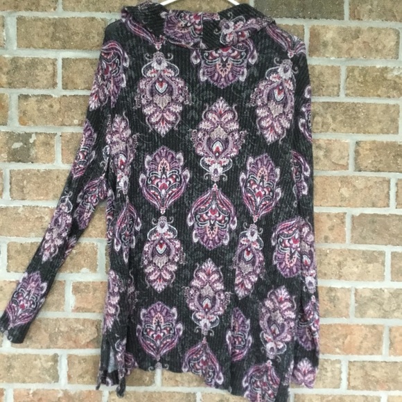 Chico’s Zenergy Cozy Medallion-Print Cowl-Neck Tunic Gray Size 3 - Picture 3 of 6